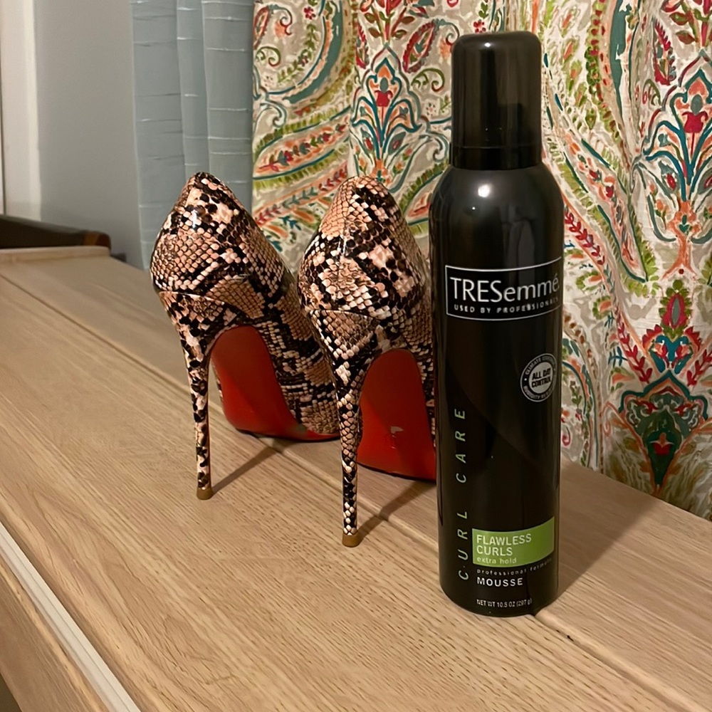 Size 8 bottle of mousee